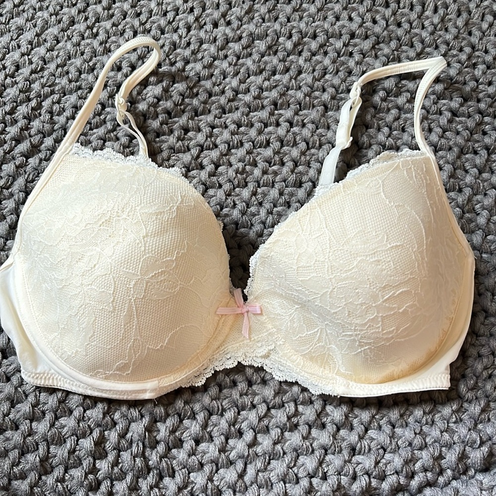 Tommy Hilfiger 34D
